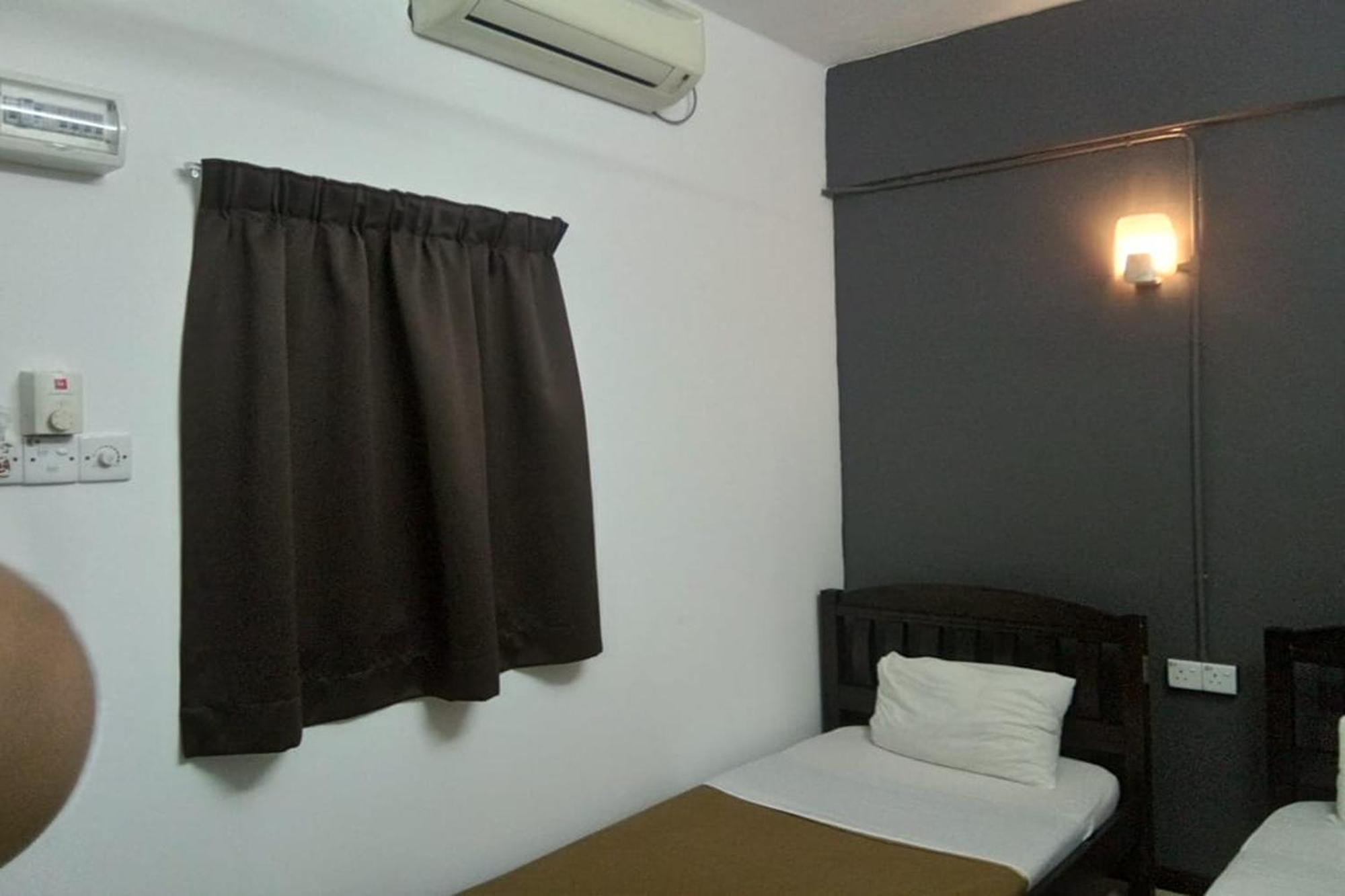 Uncle Guesthouse Kuala Terengganu Exterior photo