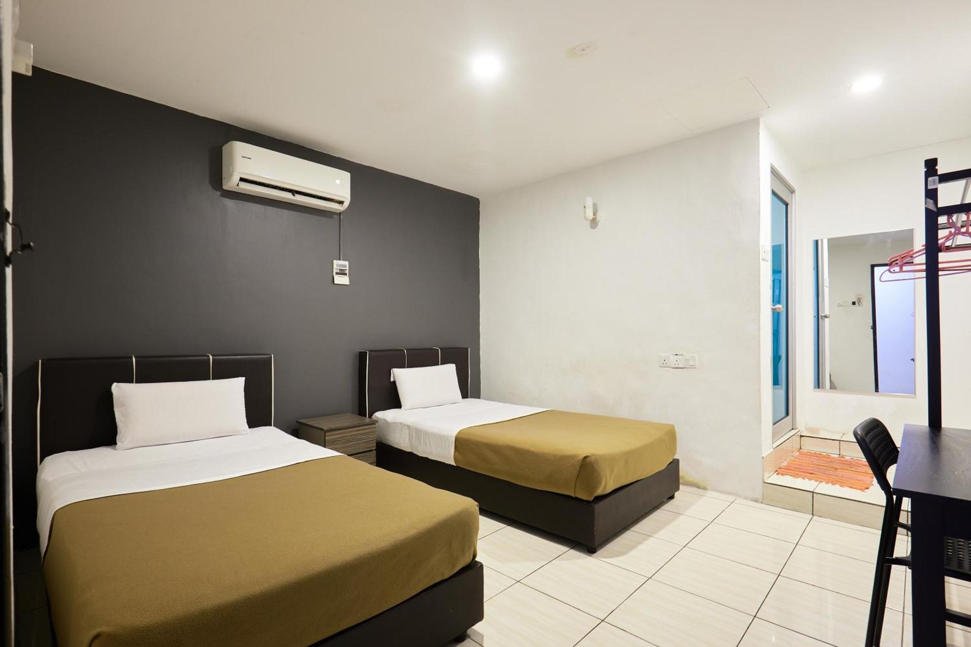 Uncle Guesthouse Kuala Terengganu Exterior photo