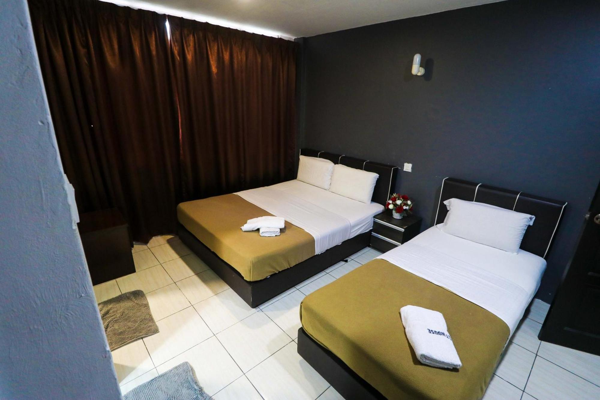 Uncle Guesthouse Kuala Terengganu Exterior photo