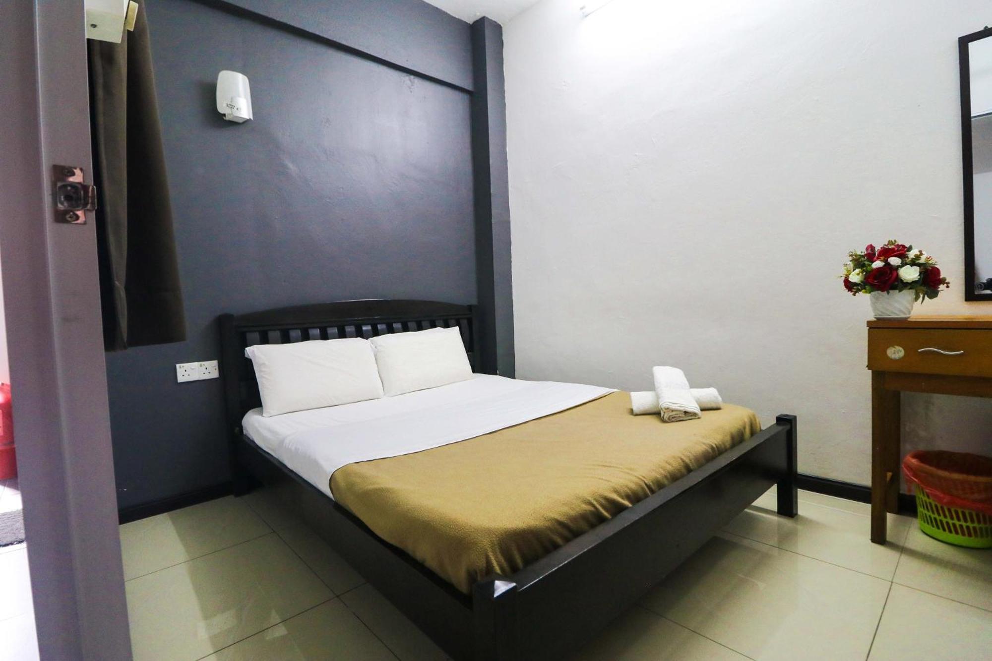 Uncle Guesthouse Kuala Terengganu Exterior photo