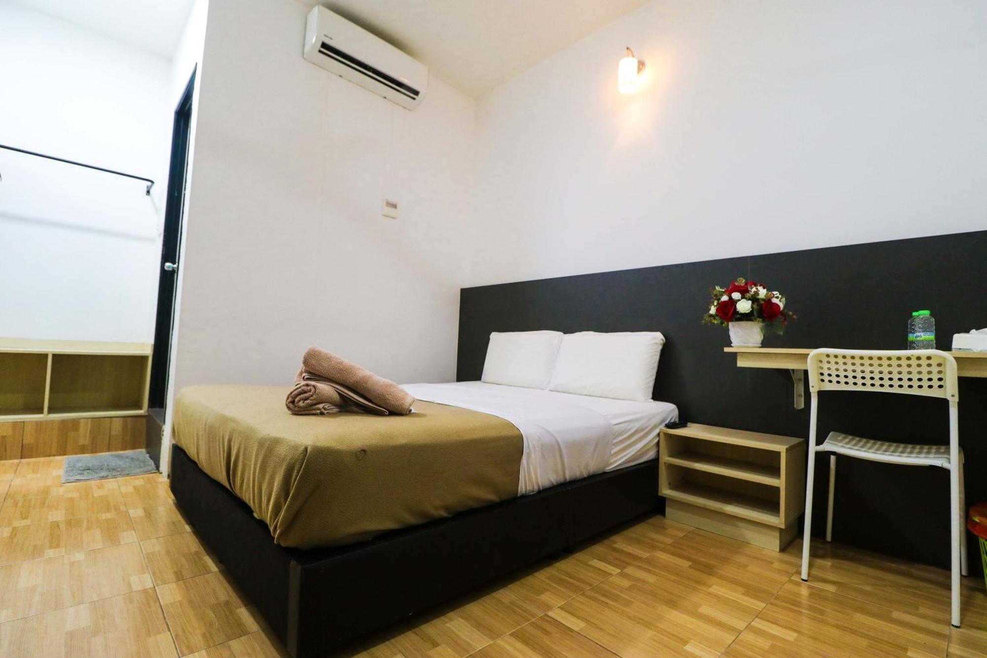 Uncle Guesthouse Kuala Terengganu Exterior photo