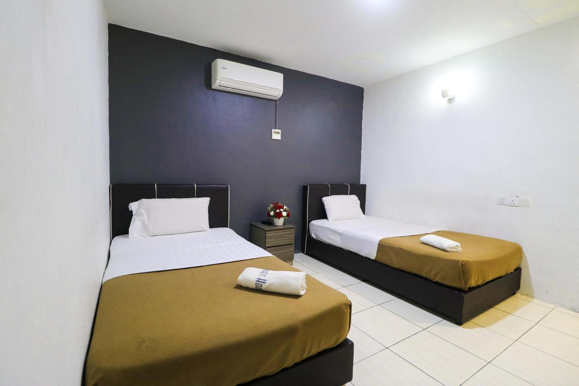 Uncle Guesthouse Kuala Terengganu Exterior photo